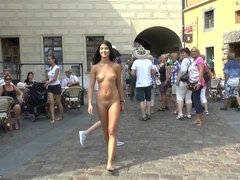 Desnudo, Al aire libre, Público