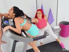 Gym, Threesome